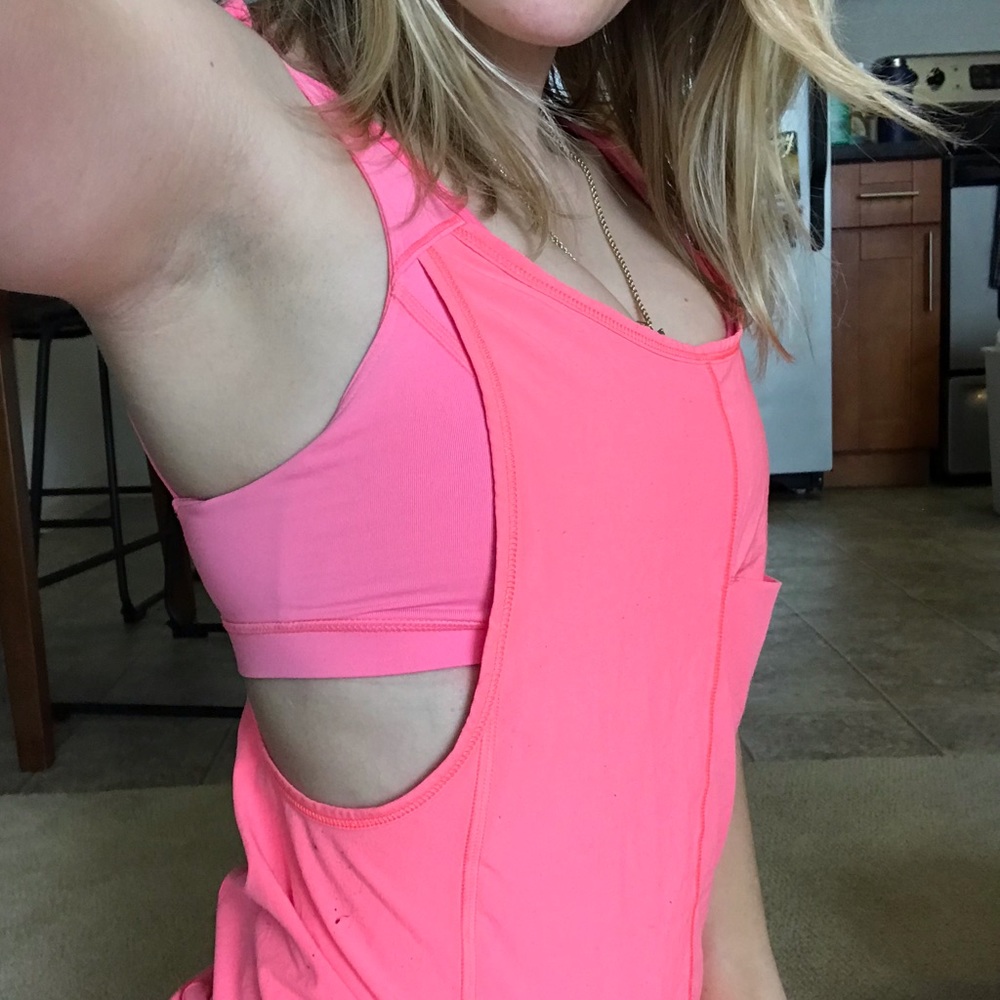 Lululemon pink top